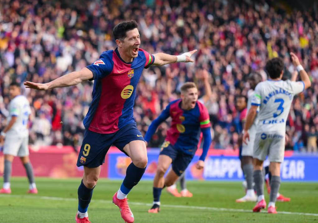 kaiyun体育app-莱万多夫斯基在RNG比赛中最后时刻胜出，大比分获胜引发热议！-kaiyun体育app