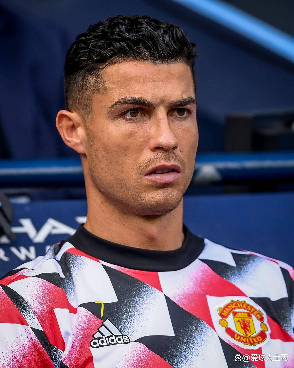 Kaiyun APP-C罗意外战胜拜仁，比赛规则变更引爆全场！全场沸腾不已-Kaiyun APP